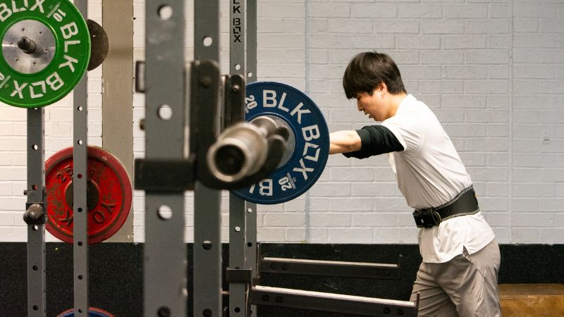 Setting up to squat 