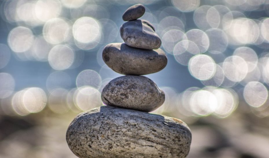 rocks ballancing on each other