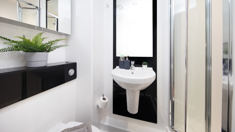 En Suite Shower Room