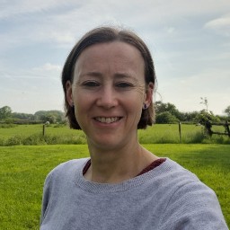  Clare Shaw