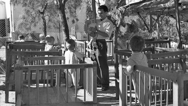 Communal child rearing on the Israeli Kibbutz