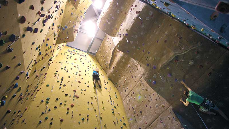 Climbing wall